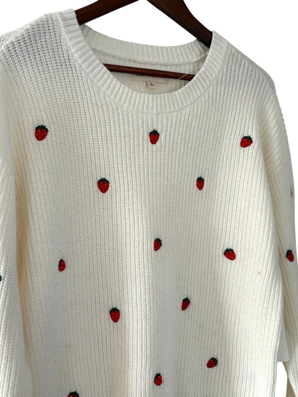 Lucky Brand Crew Neck Sweater Large L White Embroidered Strawberries Pullover